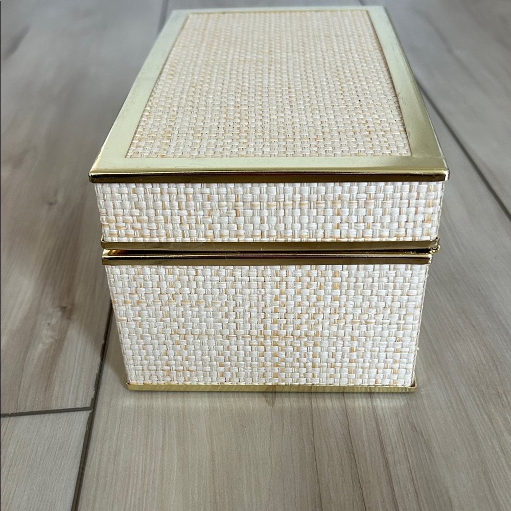Lilly Pulitzer Woven Jewelry Box with Gold Trim EUC - Picture 5 of 9